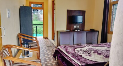 Ishwar Guest House Room Type - Standard Room