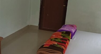 Kinglayang Homestay Room Type - Ground Floor Classic Double Bed