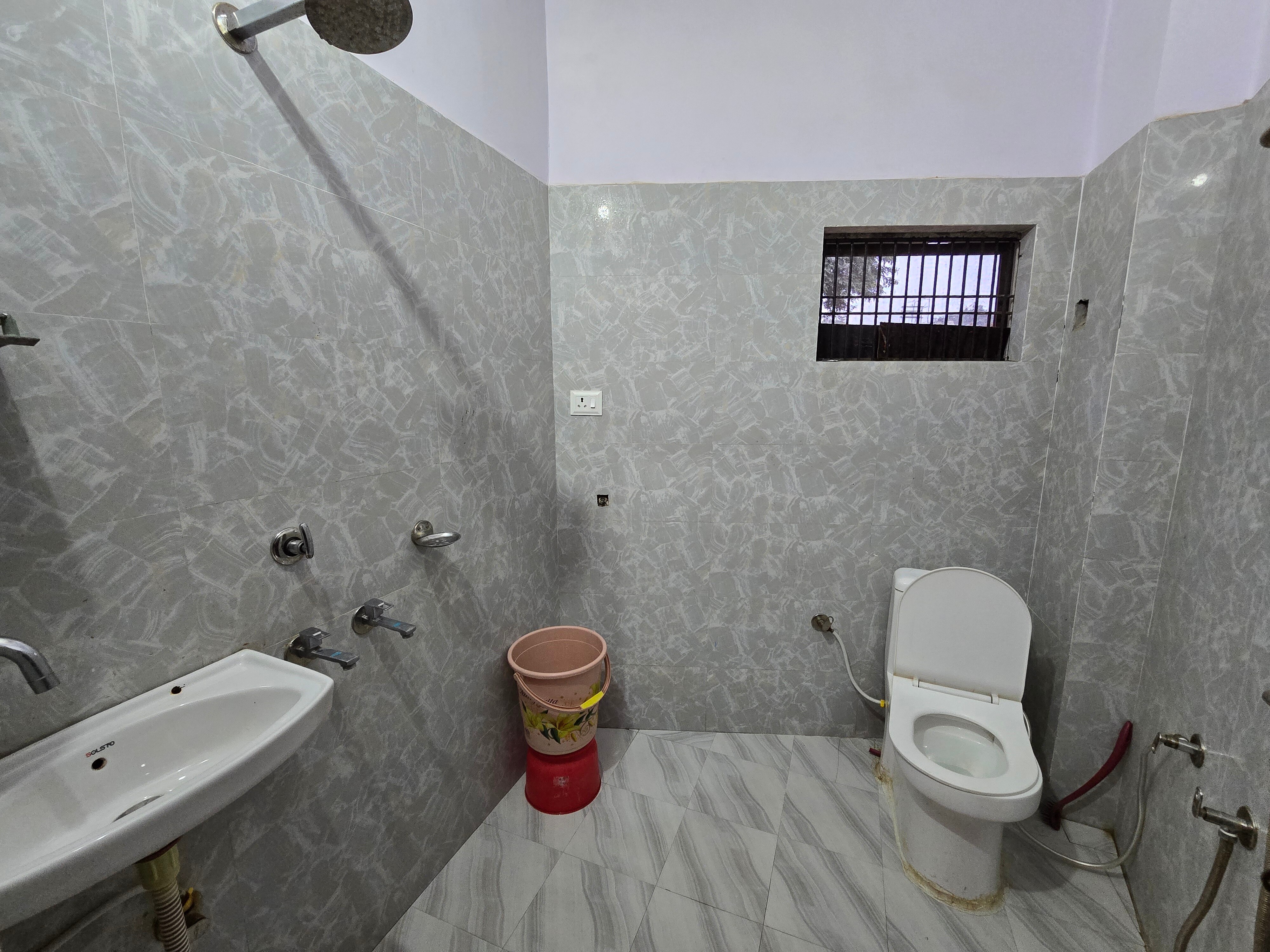 AwadhDham Guest House - Tap to explore photos