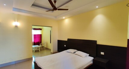 New Shankar International Room Type - Super Deluxe AC With WiFI 2ND FLR