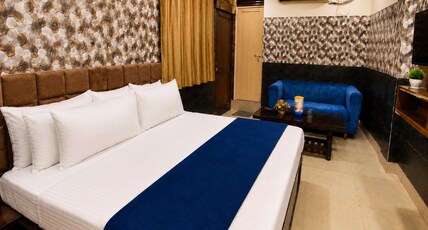 Hotel Vishal Palace & Restaurant Room Type - Executive Room