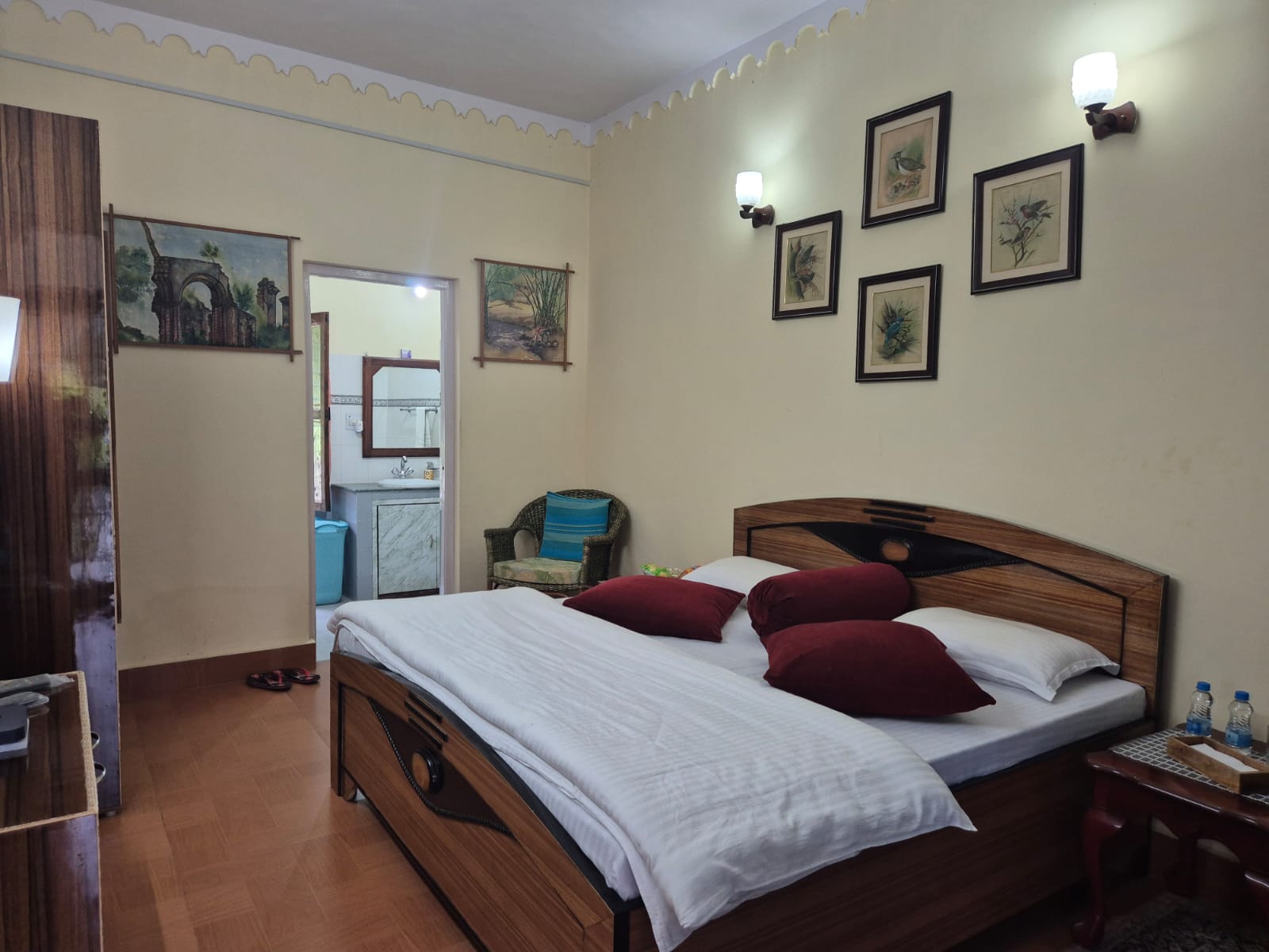Antilia Homestay - Tap to explore photos