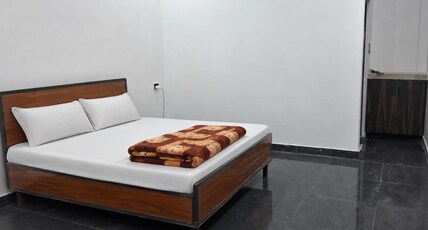 HOTEL STAR INN Room Type - Bedroom 2