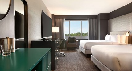 Hilton Baltimore BWI Airport Room Type - 2 QUEENS HIGH FLOOR