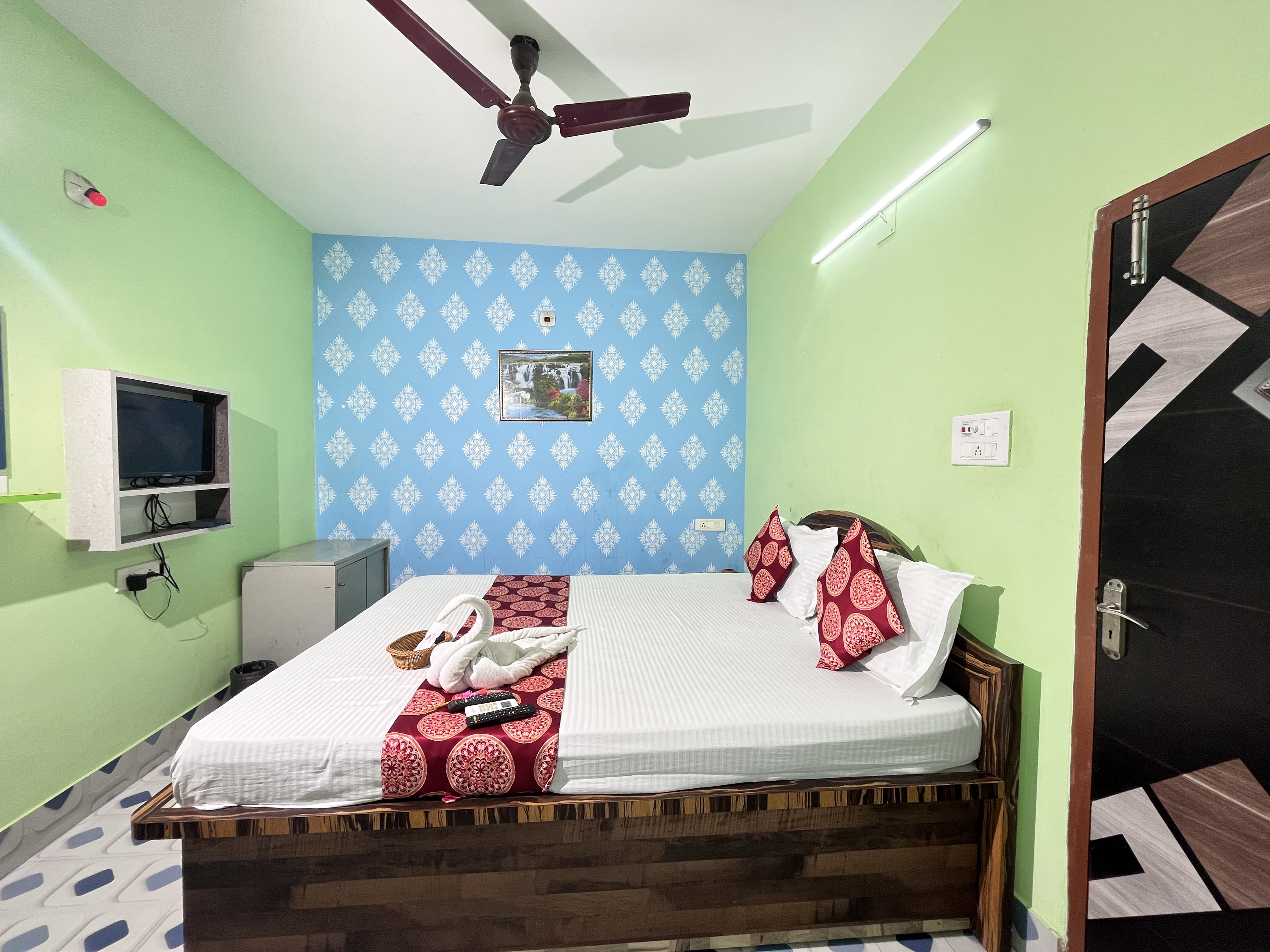 Ranjit Residence at Salt Lake Sector V - Tap to explore photos