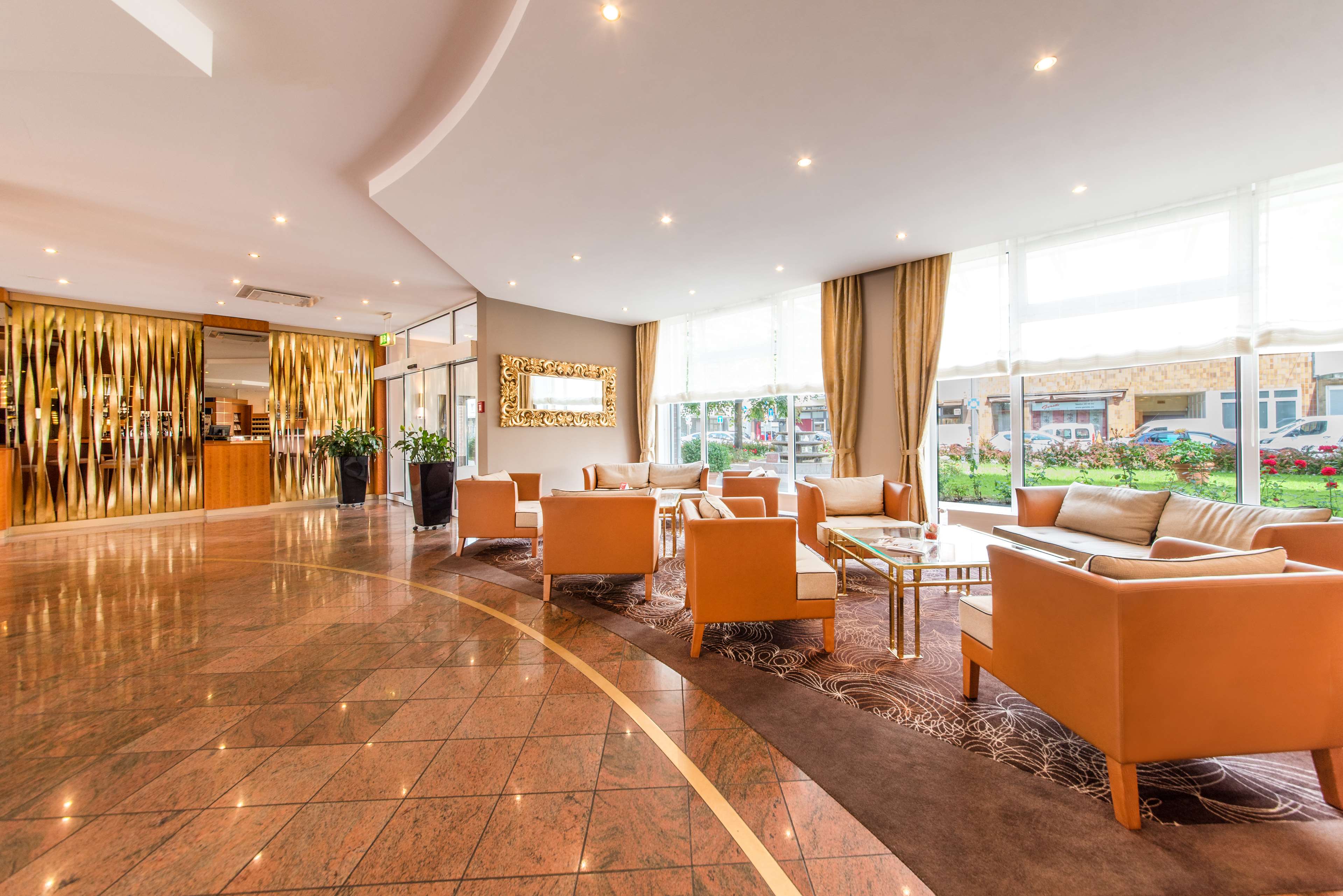 Best Western Plus Delta Park Hotel - Tap to explore photos