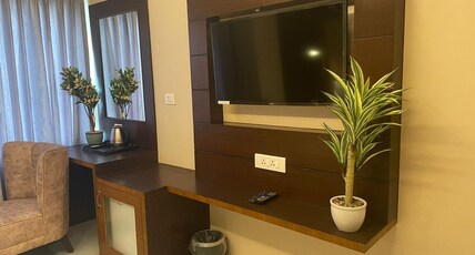 Hotel Palm International Room Type - Deluxe Twin Room