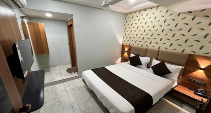 Hotel Moon Light Isanpur Ahmedabad Room Type - Deluxe Room