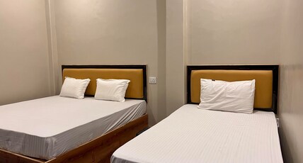 Vibe N Joy @Dashashwamedh Ghat Room Type - Triple Bedded AC Room | Attached Washroom