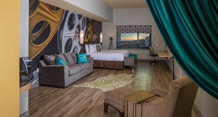 Hotel Indigo Pittsburgh East Liberty, an IHG hotel Room Type - 1 King Bed Suite