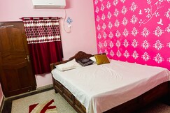 OM SWEETS AND HOTEL