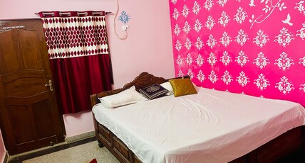 OM SWEETS AND HOTEL Room Type - AC Rooms