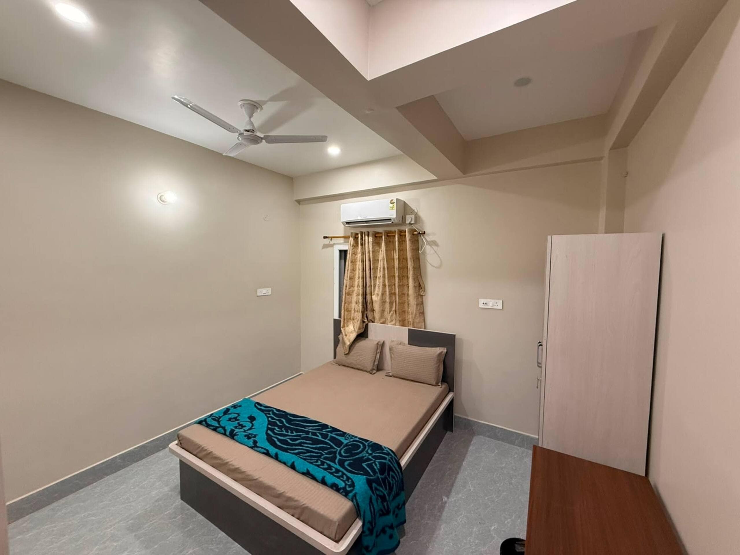 Swastik Homes 103 Dhreeta extension 4BHK - Tap to explore photos
