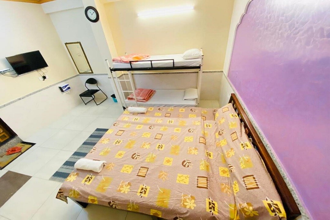 Aaradhyam Hostel - Tap to explore photos