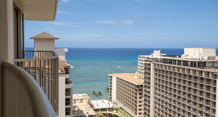 Embassy Suites by Hilton Waikiki Beach Walk Room Type - 1KG 2QNS PARTIAL OCNVW STE