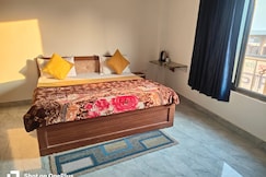 Hotel Ramkesarrai, Ayodhya