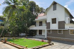 Luxury homestay 1BHK in Ernakulam by Homeyhuts A