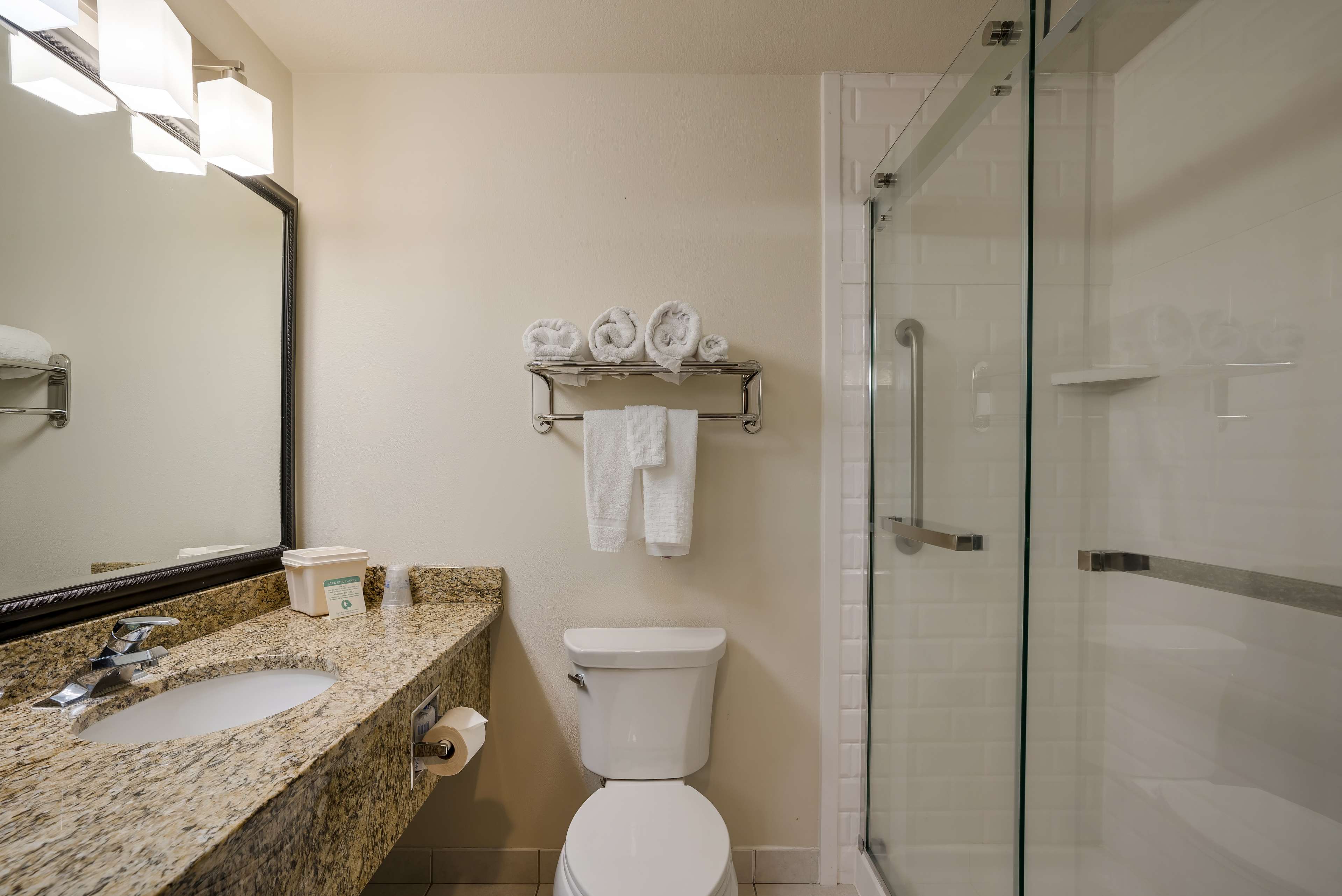 Best Western Hermiston Inn - Tap to explore photos