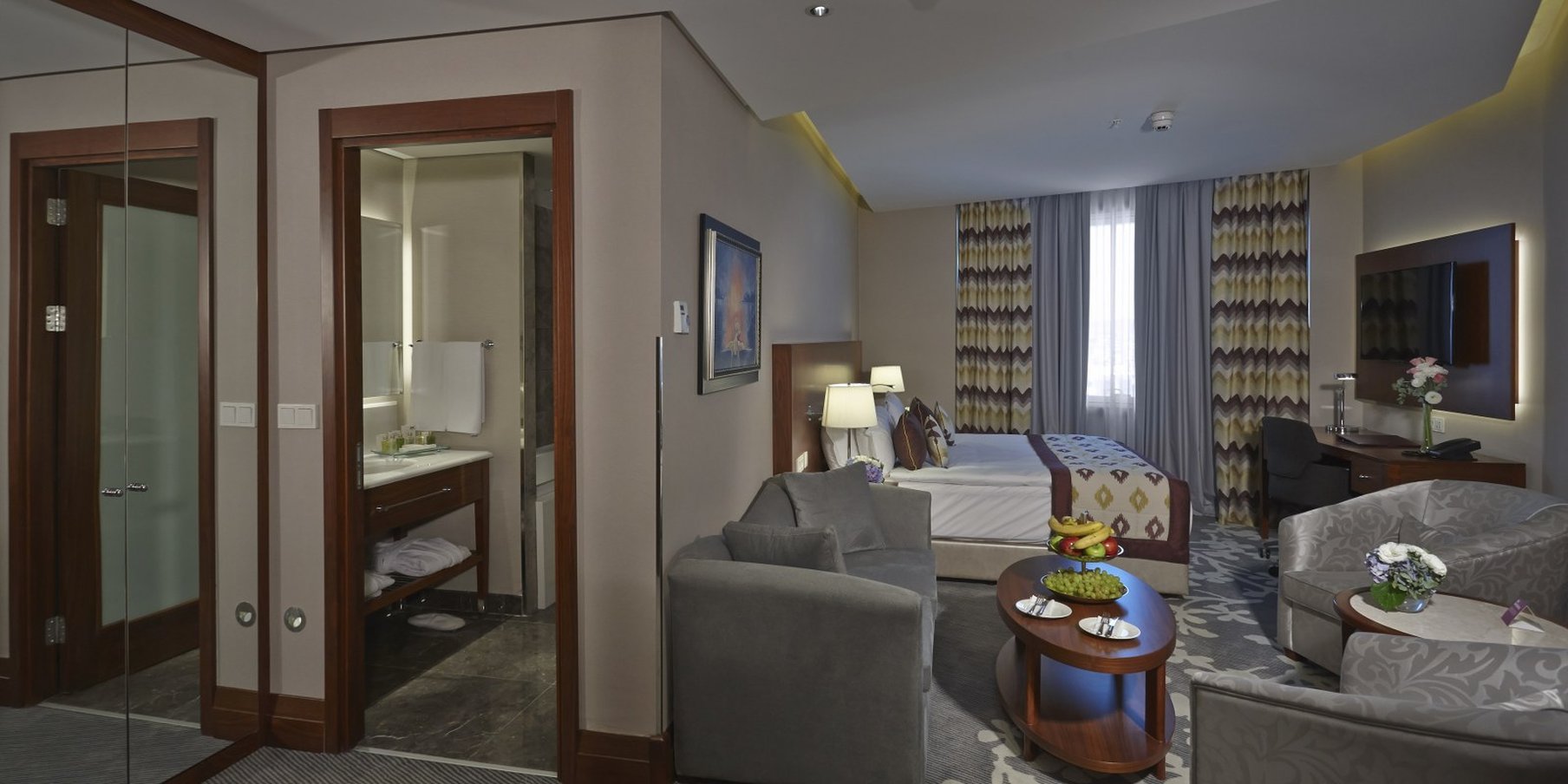 Crowne Plaza ISTANBUL - ORYAPARK - Tap to explore photos