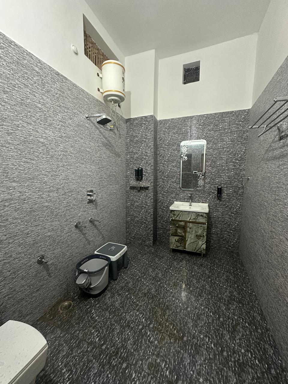 Geetatri Luxury Homestay - Tap to explore photos