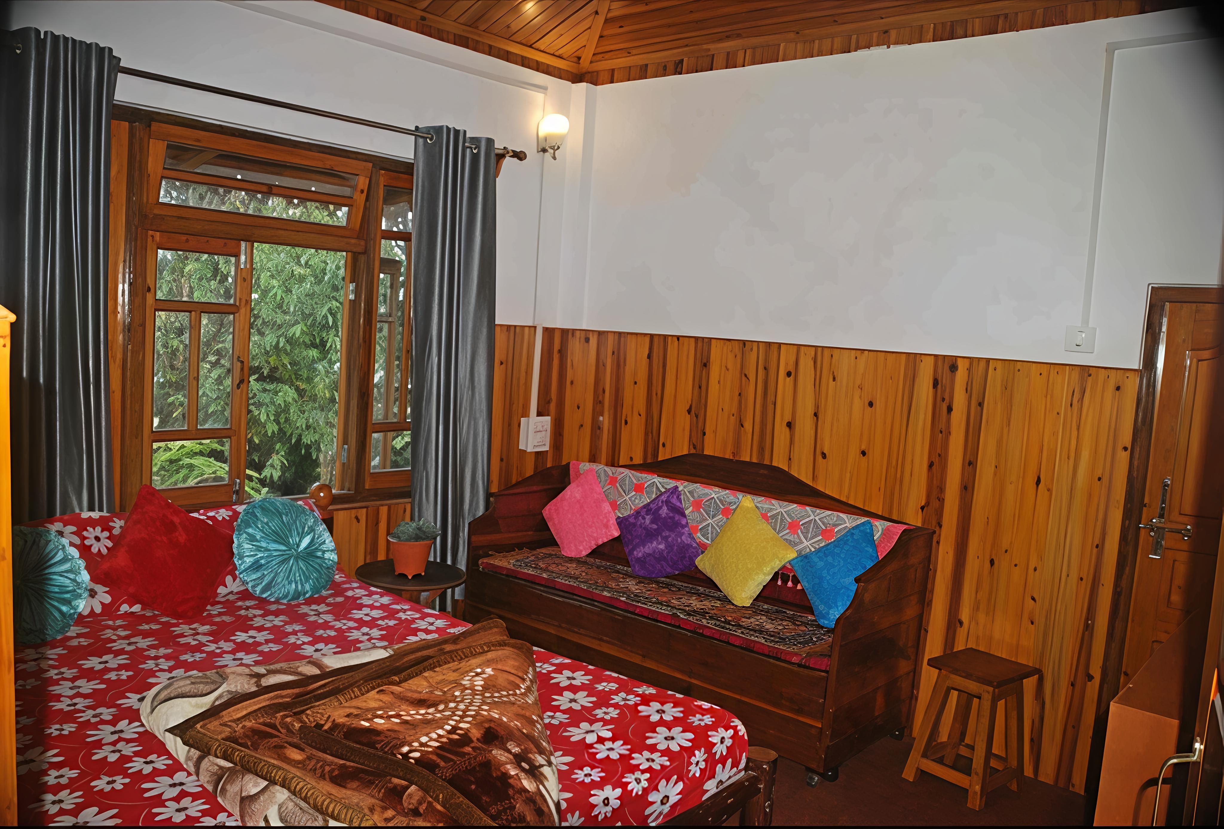 Saina Homestay - Tap to explore photos