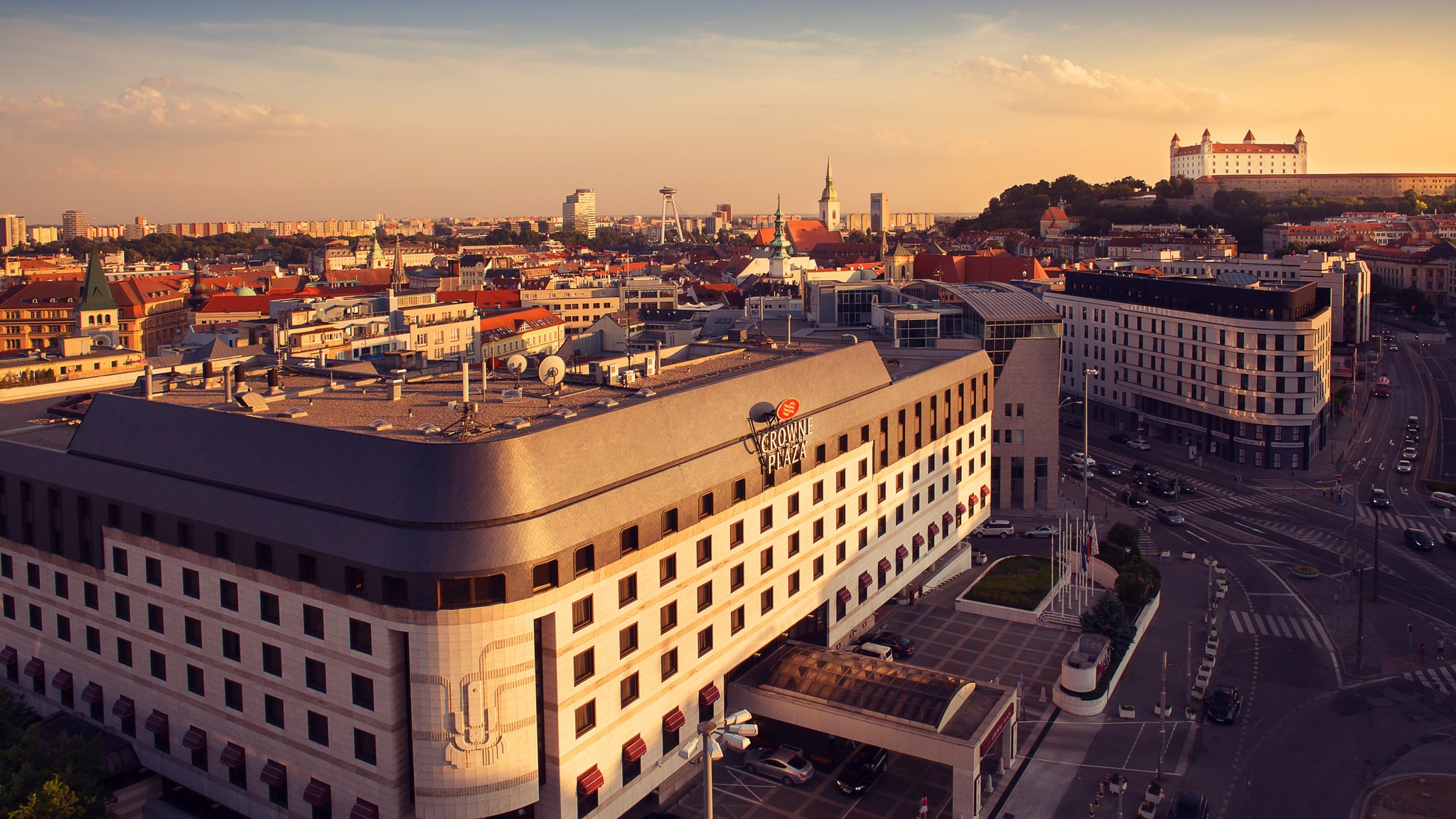 Crowne Plaza BRATISLAVA - Tap to explore photos