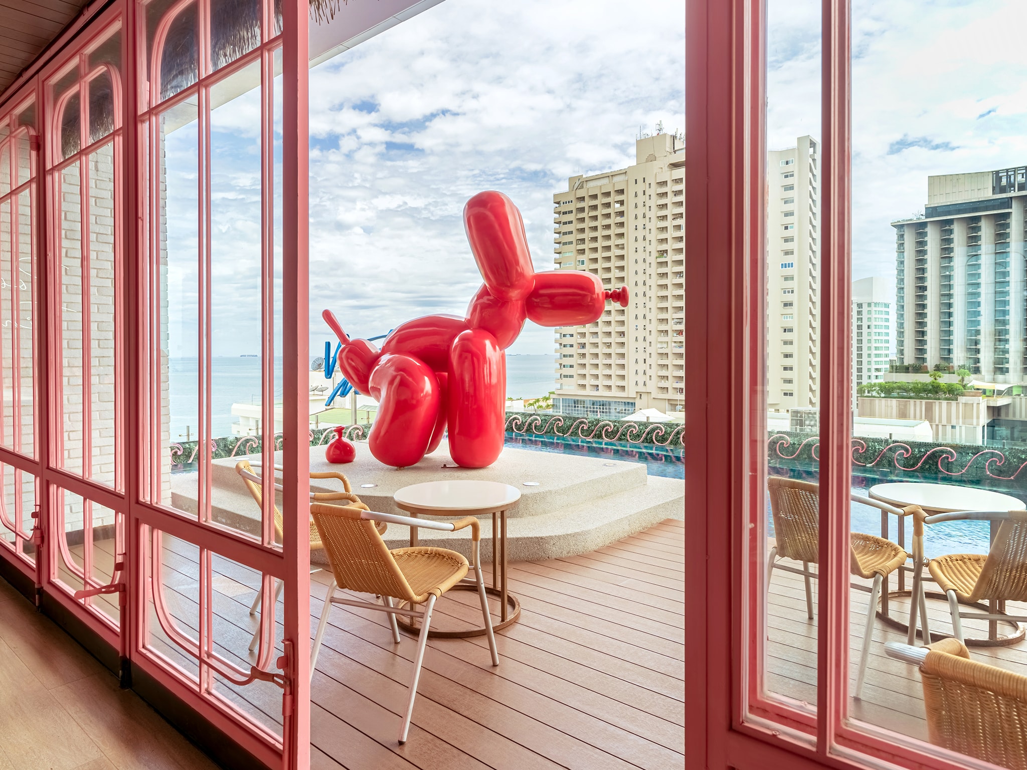 Mytt Hotel Pattaya - Tap to explore photos