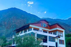 EVERGREEN ESCAPE KARGIL