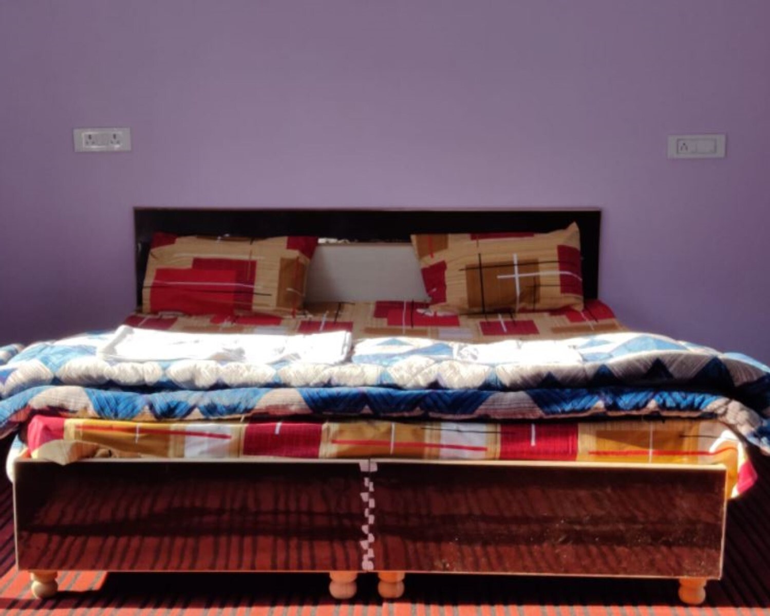 Dungrivill - Tap to explore photos