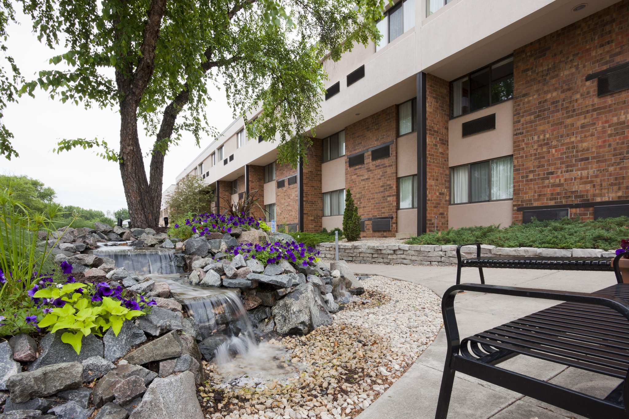 Holiday Inn & Suites St. Cloud - Tap to explore photos