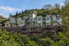 Foggy Knolls Resort