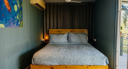The Wilderness Lakefront Room Type - Container Mini