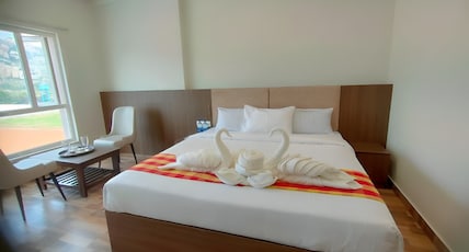 R2B(Rayan Ram Bhavan) Grand restaurant and rooms Room Type - Family Room with Hill View and Air Conditioning R2B(Rayan Ram Bhavan) Grand restaurant and rooms Room Type - Family Room with Hill View and Air Conditioning