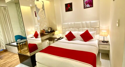 Hotel Prime Regalia Room Type - DELUXE ROOM WITH BATH TUB with SMART LED TV Hotel Prime Regalia Room Type - DELUXE ROOM WITH BATH TUB with SMART LED TV