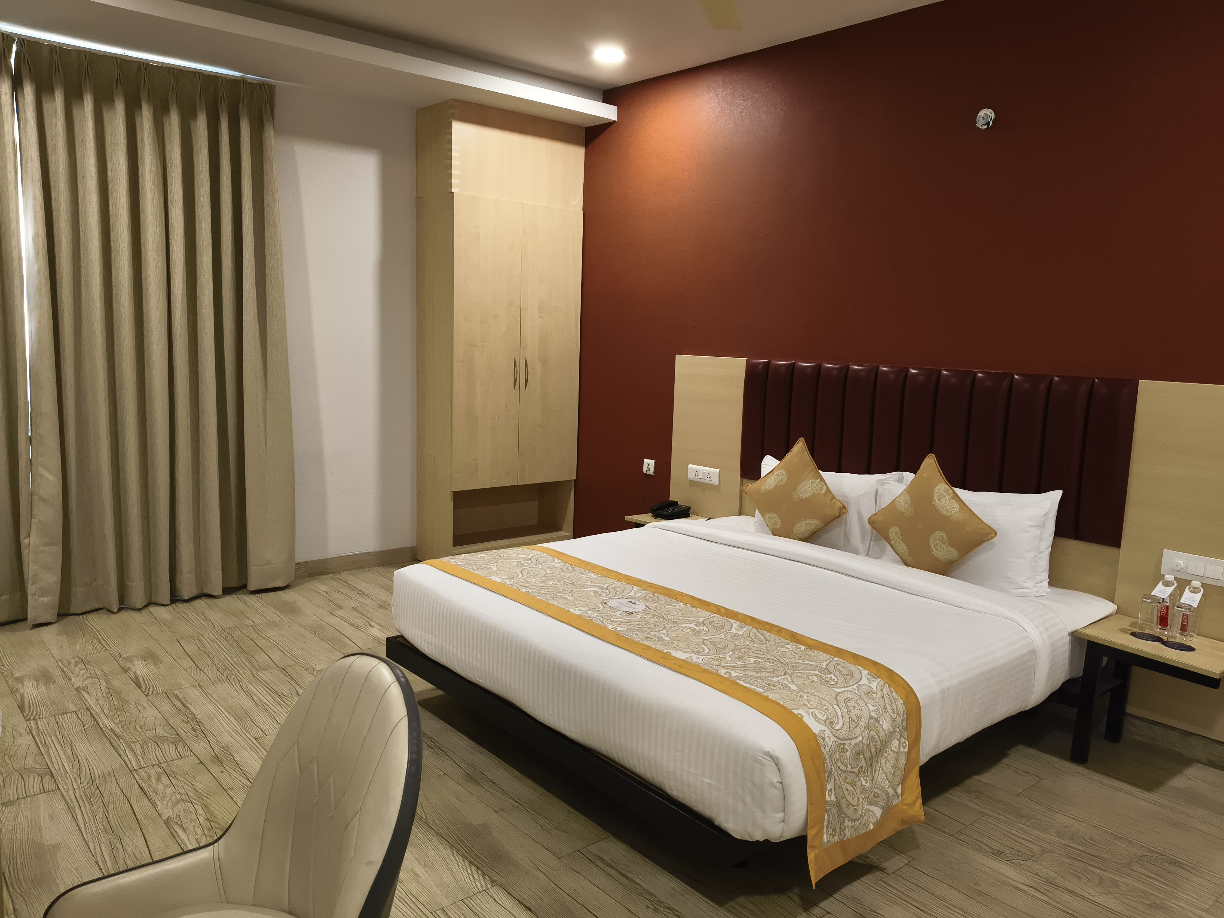 Grand Continent Hotel Hitec City - Tap to explore photos