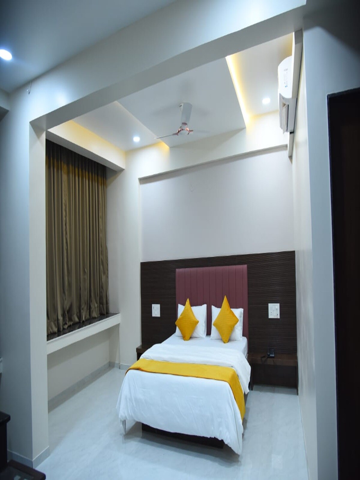 Hotel Kamal Grand - Tap to explore photos