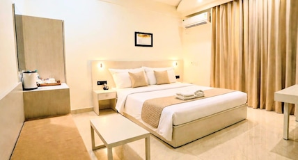 Citrine Hotel - 10 minutes from Railway Station Room Type - DELUXE ROOM AC Citrine Hotel - 10 minutes from Railway Station Room Type - DELUXE ROOM AC