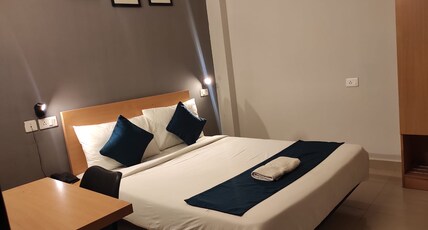 Crayons Hotel Room Type - Standard Double Room