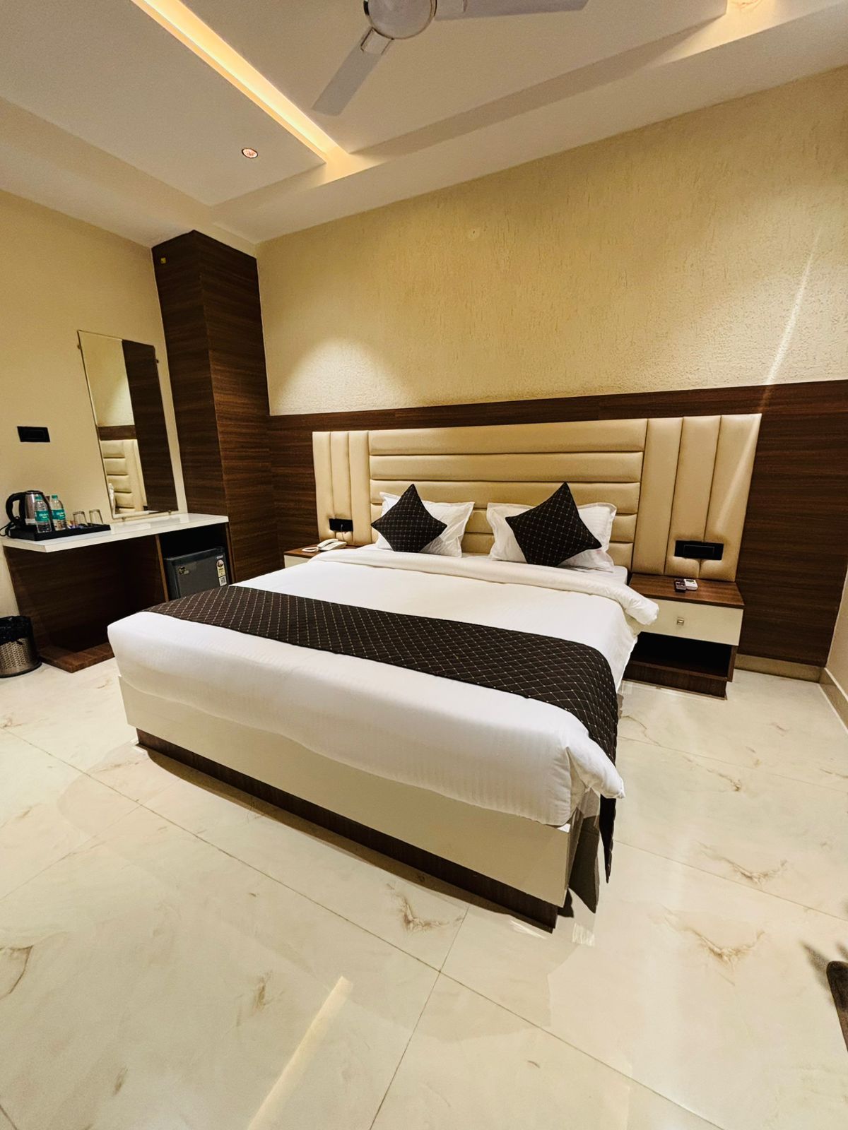 Hotel Hrishikesh High 2.0 Tapovan - Tap to explore photos