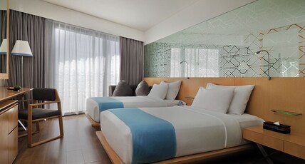 IZE Seminyak Room Type - Deluxe Twin Room with Jacuzzi