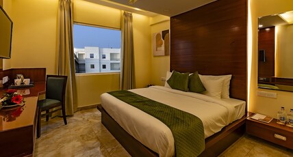 Hotel Mertiya Residency Room Type - DELUXE KING ROOM