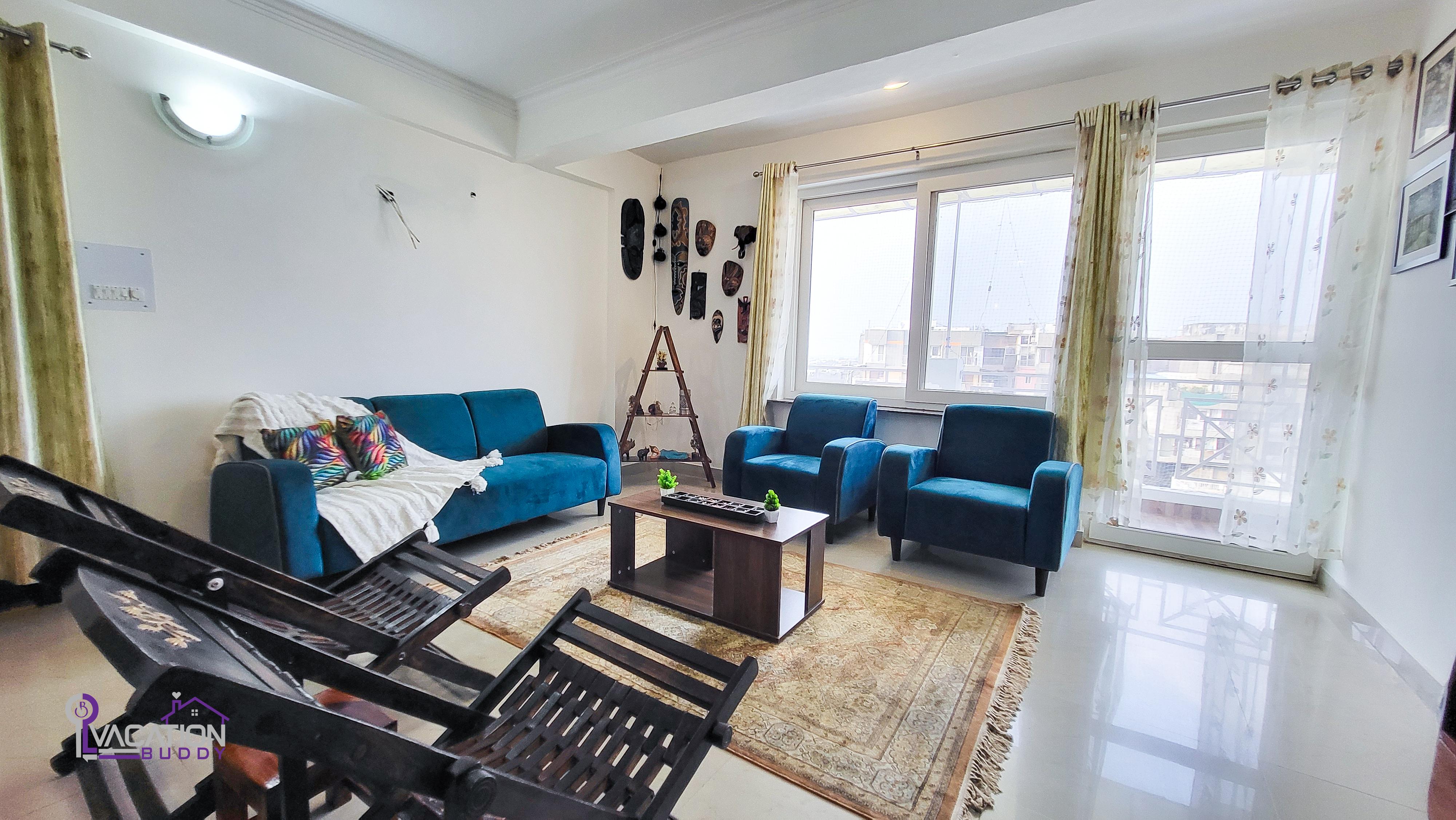 VacationBuddy Cat's Den 3BHK Penthouse Vasant Kunj - Tap to explore photos