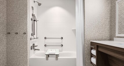 Home2 Suites by Hilton Colorado Springs I-25 Central Room Type - 2 QUEEN HEARING ACC STDIO