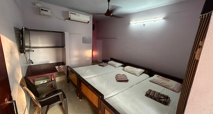 MEERA LODGE Room Type - TRIPLE BED NON AC