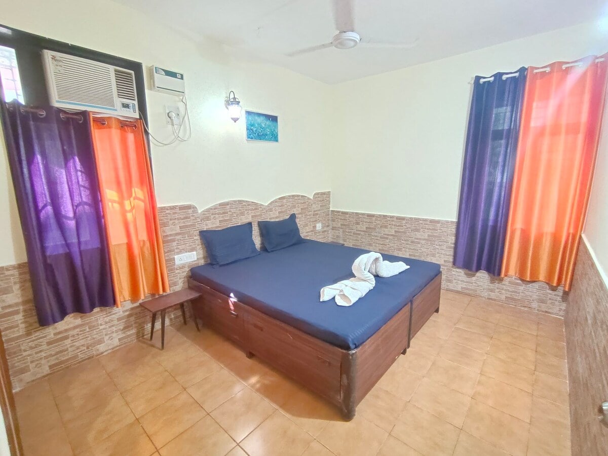 Dona alcina  - Tap to explore photos