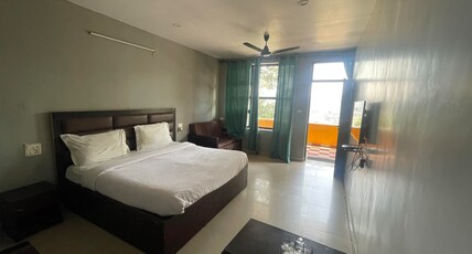 Oasis Hotel Room Type - Super Deluxe ( AC ROOM ) - Big Room
