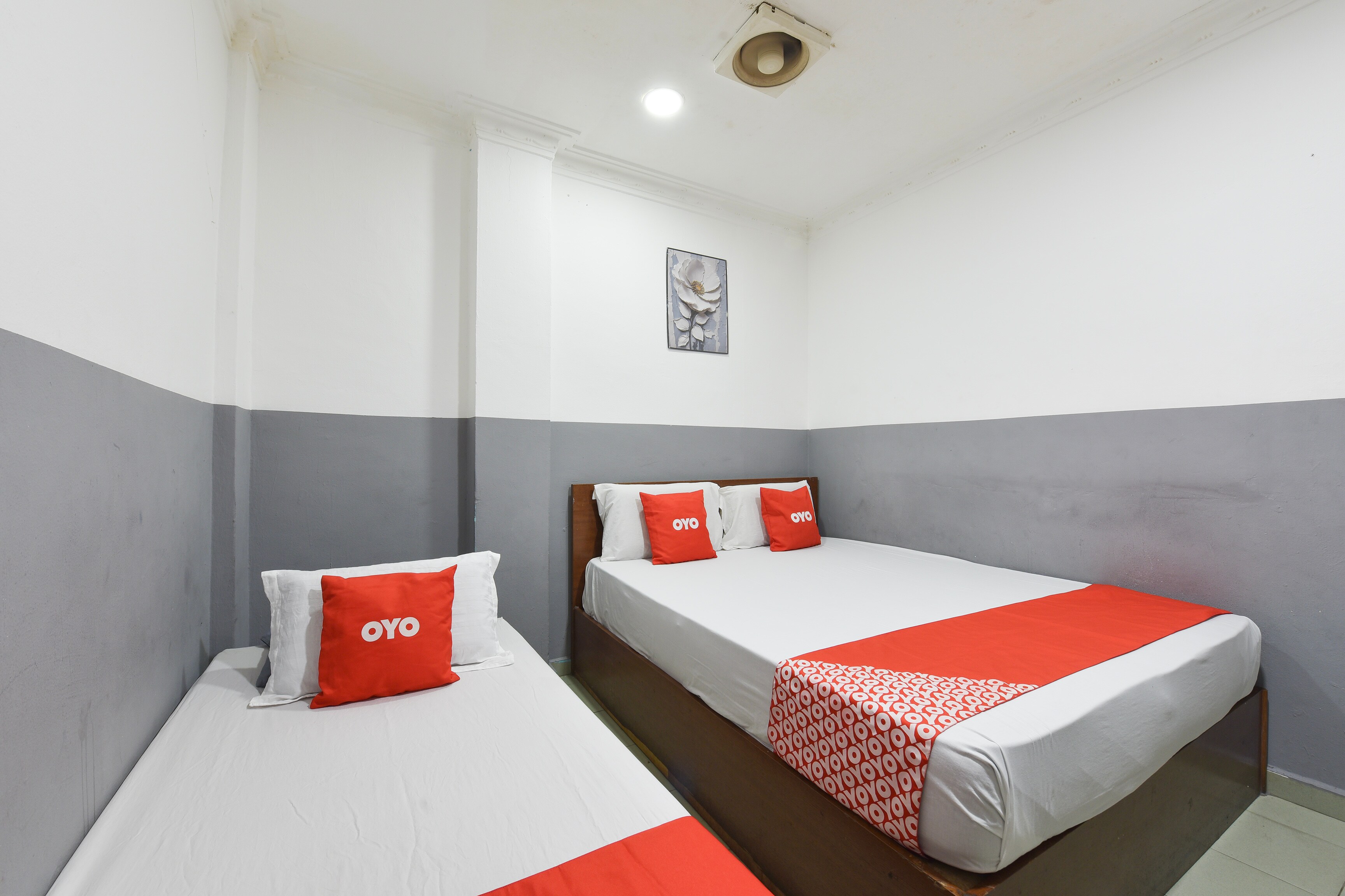Hotel O Indah - Tap to explore photos