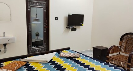 V L S HOLIDAY HOME Room Type - Budget Double Occupancy Non AC