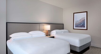 Hilton San Diego Bayfront Room Type - BAY CITY VIEW 2 QUEEN BEDS