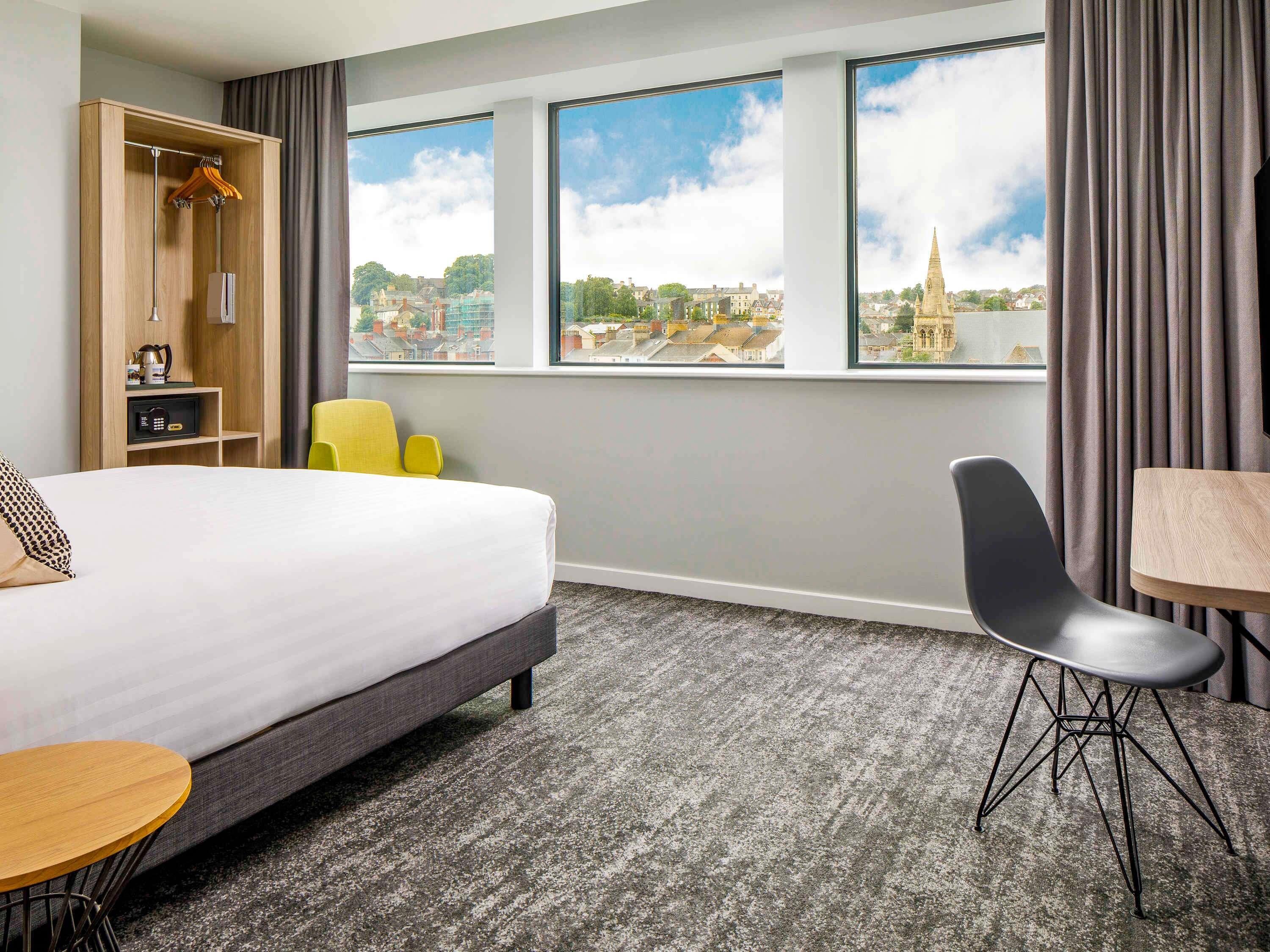 Mercure Newport Hotel - Tap to explore photos